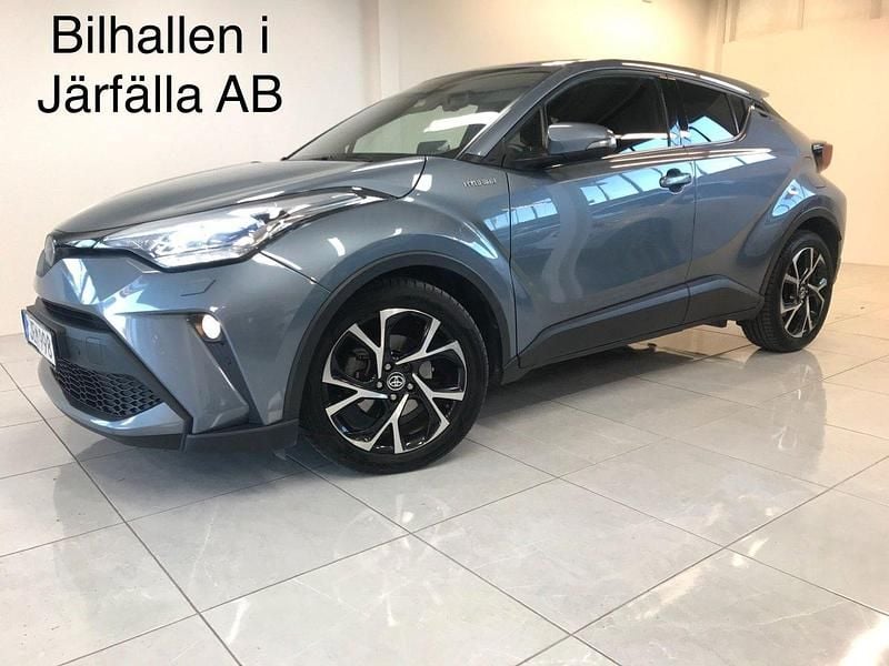 Grå Begagnad 2020 Toyota C-HR Edition SUV | 239 900 kr (Marknadspris) - Bild 1/4