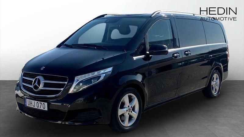 Svart (black) Begagnad 2018 Mercedes V250 Minibuss | 430 000 kr - Bild 1/4