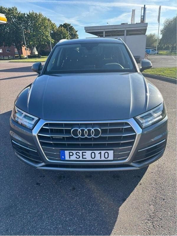 Grå Begagnad 2018 Audi Q5 SUV | 259 000 kr (Bra pris) - Bild 1/4