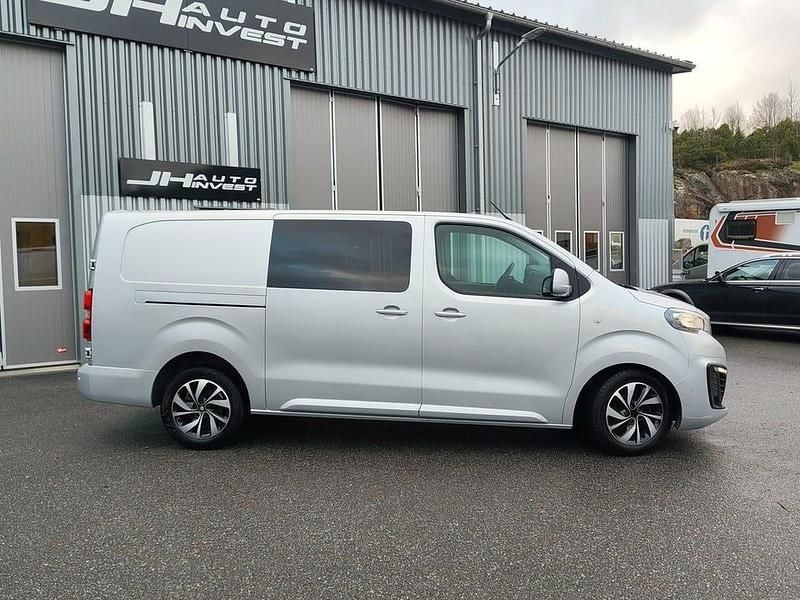 Begagnad Peugeot Expert 177 HK (130 kW) 2018 Silver Van