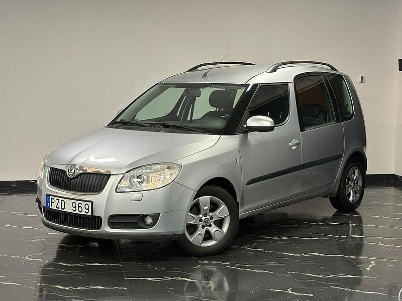 Begagnad Skoda Roomster 105 HK (77 kW) 2008 Silver Minibuss