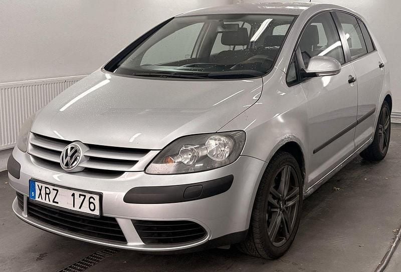 Silver Begagnad 2005 VW Golf Plus Cross Trendline Minibuss | 10 000 kr (Superpris) - Bild 1/4