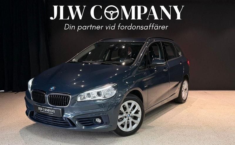 Begagnad 2016 BMW 220 Active Tourer Sport Line Minibuss | 179 000 kr (Bra pris) - Bild 1/4