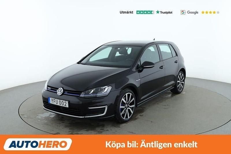 Svart Begagnad 2016 VW Golf VII GTE Halvkombi | 166 000 kr (Bra pris) - Bild 1/4