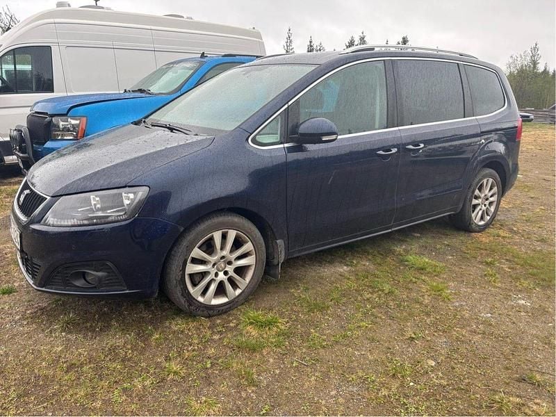 Blå Begagnad 2013 Seat Alhambra 4Drive Minibuss | 100 000 kr (Dyr) - Bild 1/1