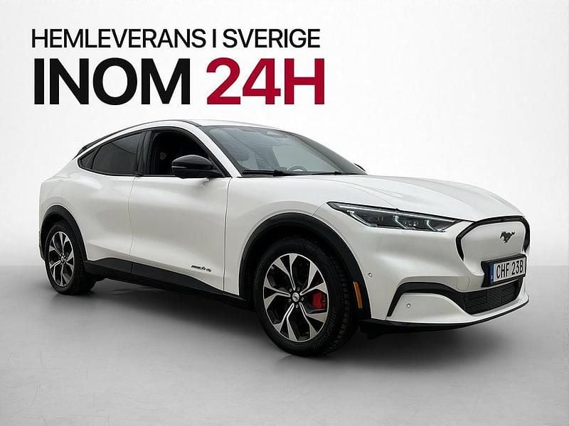 Begagnad Ford Mustang Mach-E Standard Range 275 kW (375 HK) 2022 Vit SUV