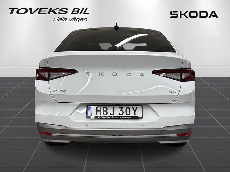 Begagnad Skoda Enyaq iV LAURIN & KLEMENT 210 kW (286 HK) 2024 Moon white metallic SUV
