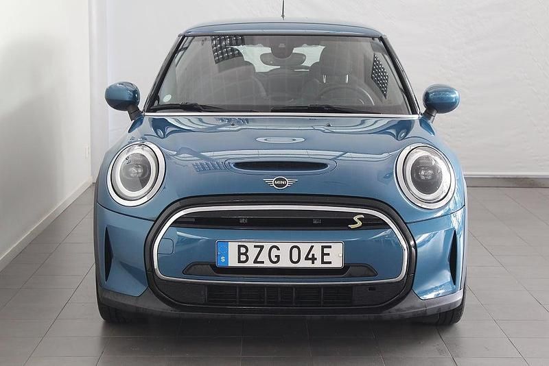 Begagnad Mini Cooper SE 135 kW (184 HK) 2022 Blå Halvkombi