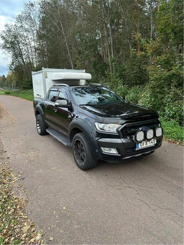 Svart Begagnad 2017 Ford Ranger Pickup | 204 926 kr (Lite dyr) - Bild 1/4