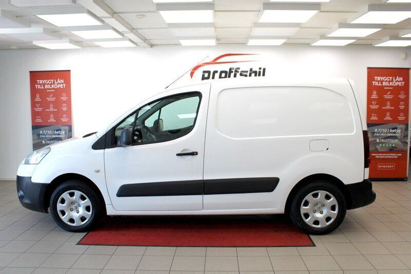 Vit Begagnad 2012 Peugeot Partner Minibuss | 69 500 kr (Dyr) - Bild 1/4