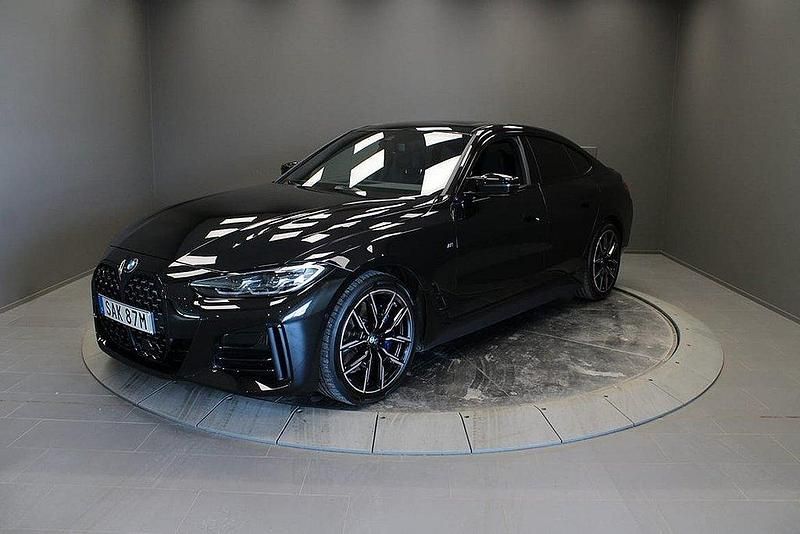 Svart Begagnad 2024 BMW M440 M Sport Sedan | 599 000 kr - Bild 1/4