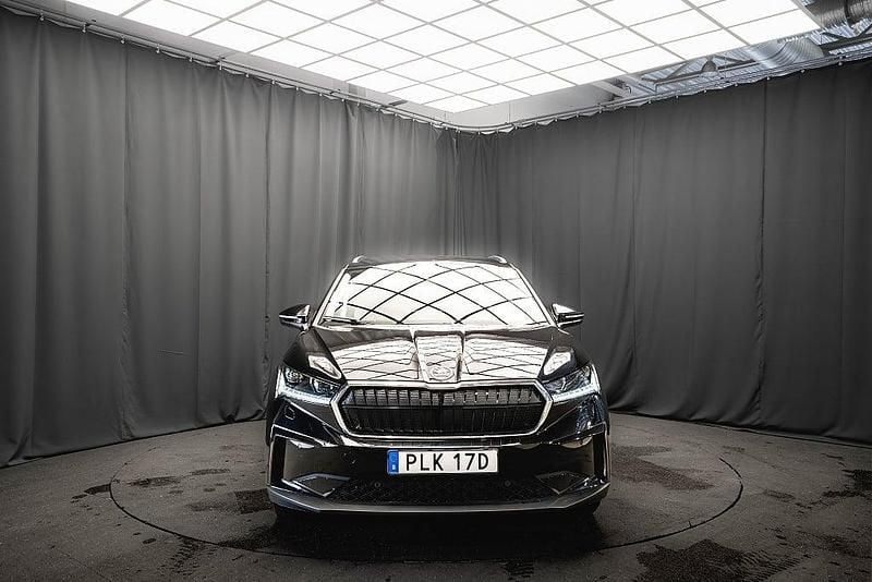 Begagnad Skoda Enyaq iV 194 kW (265 HK) 2022 Svart SUV