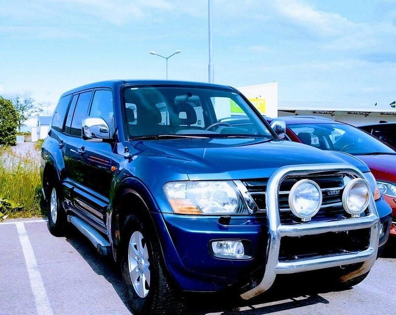 Begagnad 2002 Mitsubishi Pajero SUV | 110 000 kr - Bild 1/4