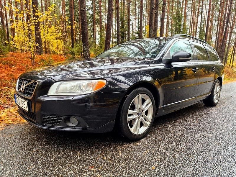 Svart Begagnad 2012 Volvo V70 Momentum Kombi | 79 900 kr (Bra pris) - Bild 1/4