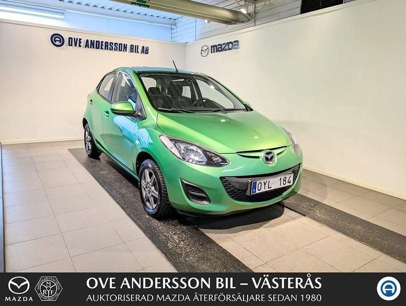 Grön Begagnad 2011 Mazda 2 Comfort Halvkombi | 59 900 kr (Bra pris) - Bild 1/4