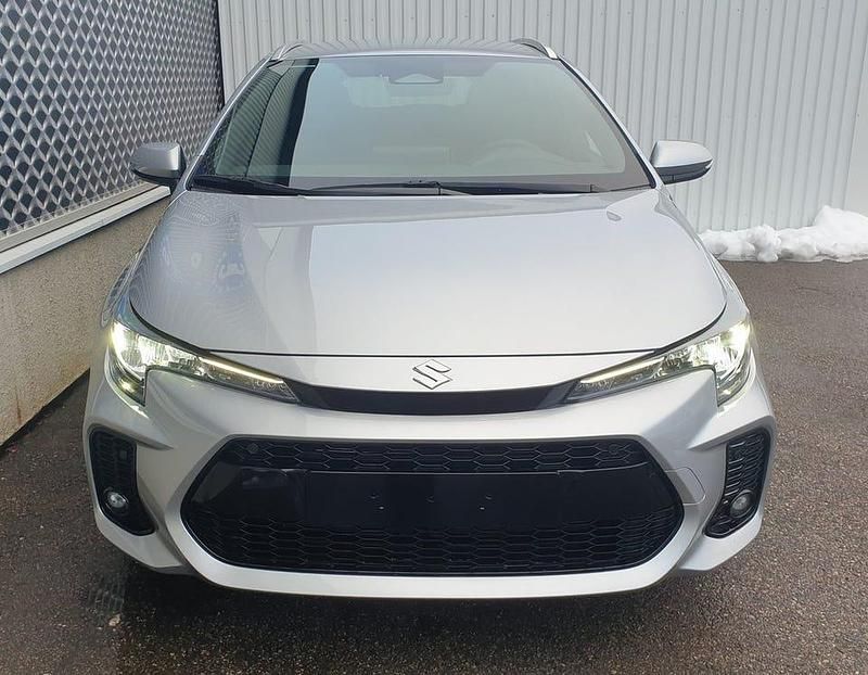 Ny Suzuki Swace 140 HK (102 kW) 2025 Silvermetallic Kombi