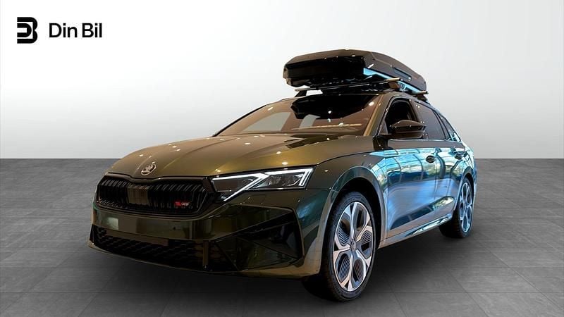 Ny Skoda Octavia RS 2026 Grön Kombi