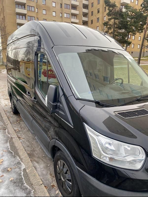 Begagnad Ford Transit 130 HK (95 kW) 2017 Kombi