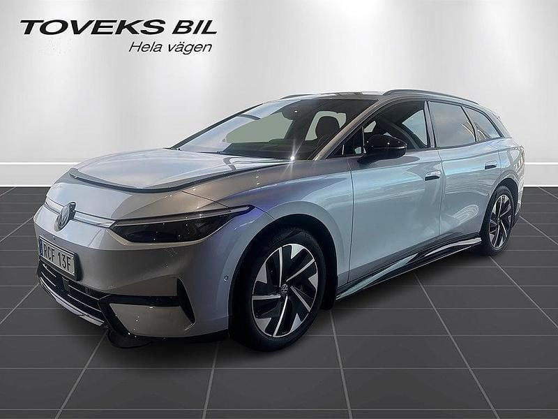 Ny VW ID.7 Pro 210 kW (286 HK) 2025 Silver Kombi