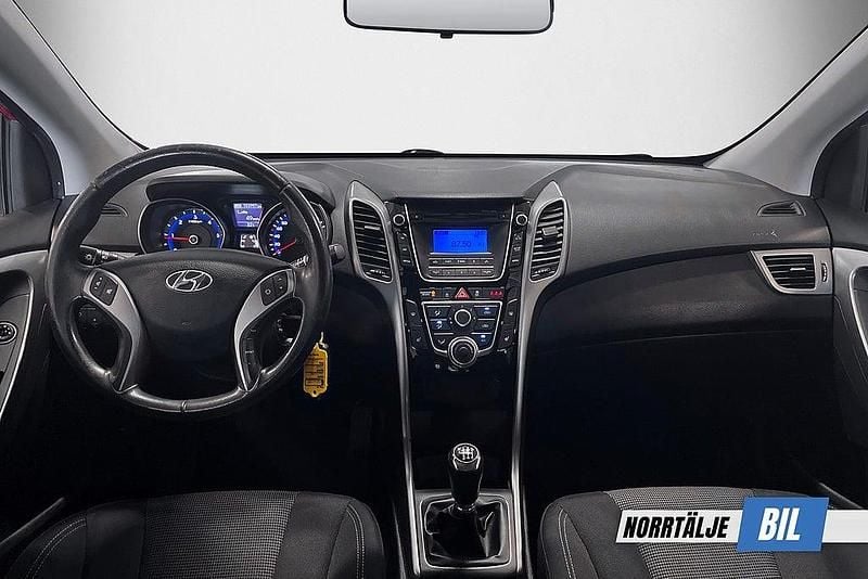 Begagnad Hyundai i30 110 HK (80 kW) 2012 Röd Kombi