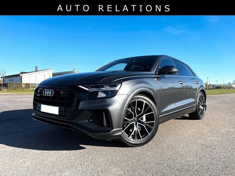 Daytonagrå pärleffekt mörk grå metallic Begagnad 2020 Audi Q8 S-Line SUV | 799 900 kr (Lite dyr) - Bild 1/4