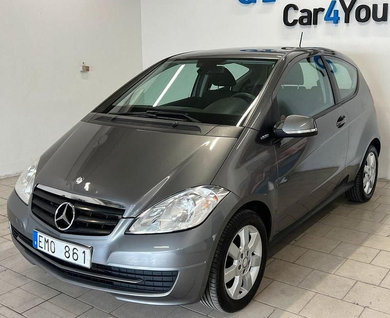 Grå Begagnad 2010 Mercedes A160 Halvkombi | 62 500 kr (Marknadspris) - Bild 1/4
