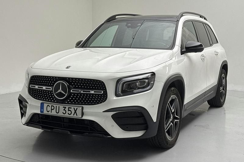 Vit Begagnad 2020 Mercedes GLB250 AMG SUV | 359 900 kr - Bild 1/4