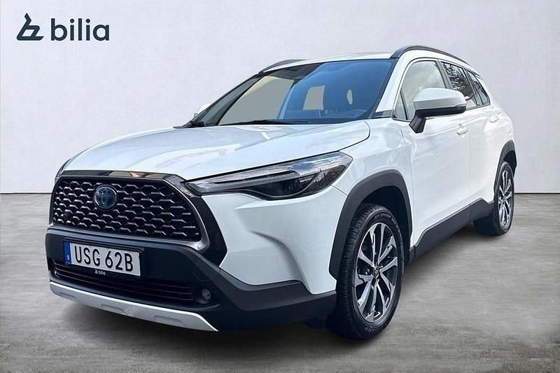 Begagnad Toyota Corolla Cross 200 HK (147 kW) 2022 Vit SUV