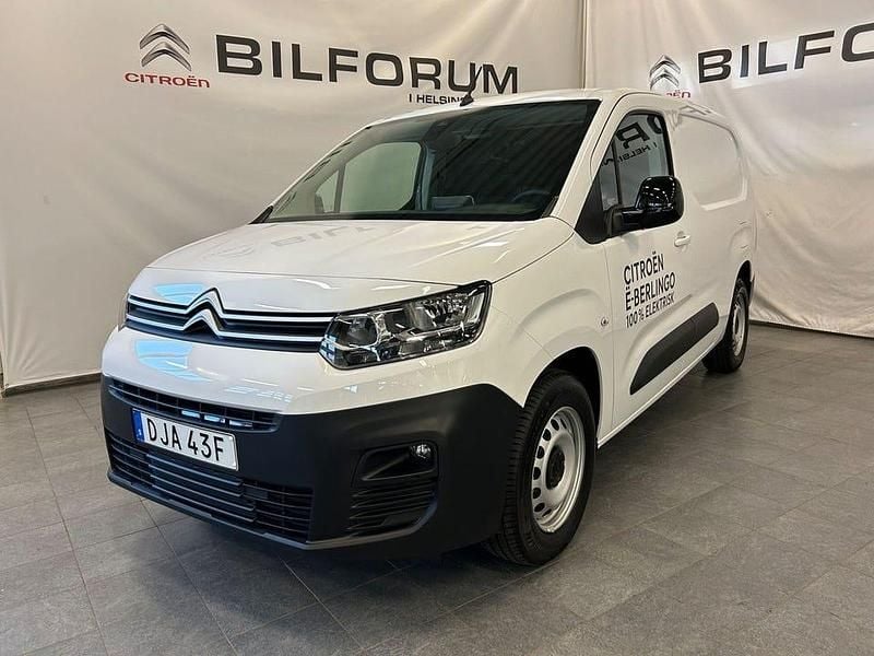 Begagnad Citroën e-Berlingo Business Class 100 kW (136 HK) 2024 Icy white Minibuss