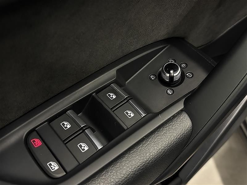 Begagnad Audi Q5 S-Line 231 HK (169 kW) 2020 Grå SUV