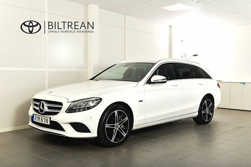 Vit Begagnad 2020 Mercedes C300e Kombi | 278 900 kr (Marknadspris) - Bild 1/4