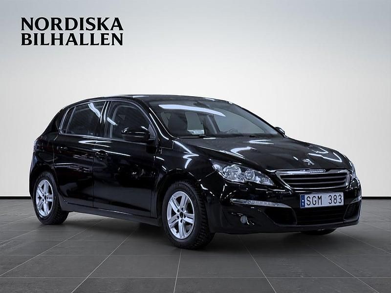 Svart Begagnad 2013 Peugeot 308 Active Halvkombi | 74 795 kr (Marknadspris) - Bild 1/4