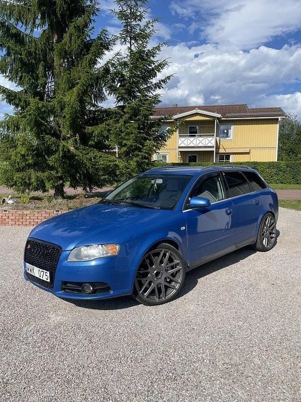 Blå Begagnad 2005 Audi S4 Kombi | 62 000 kr (Bra pris) - Bild 1/4