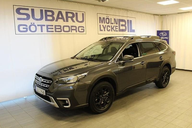 Grå Begagnad 2024 Subaru Outback Kombi | 429 900 kr (Marknadspris) - Bild 1/4
