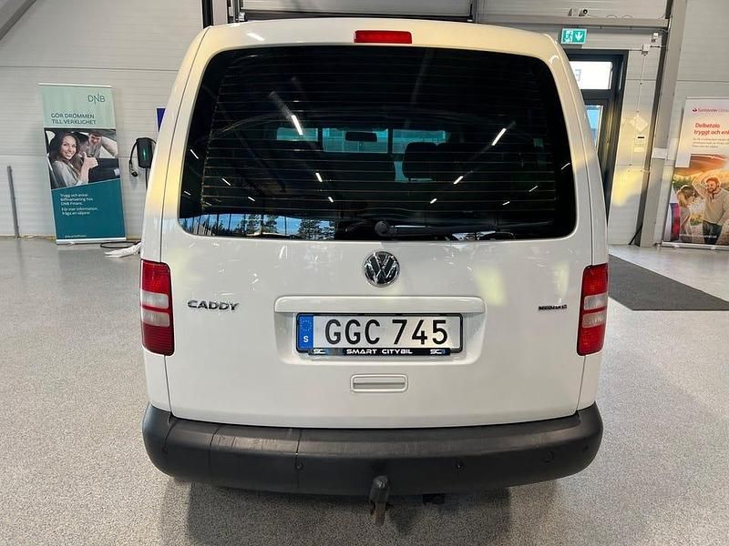 Begagnad VW Caddy 109 HK (80 kW) 2015 Vit Minibuss