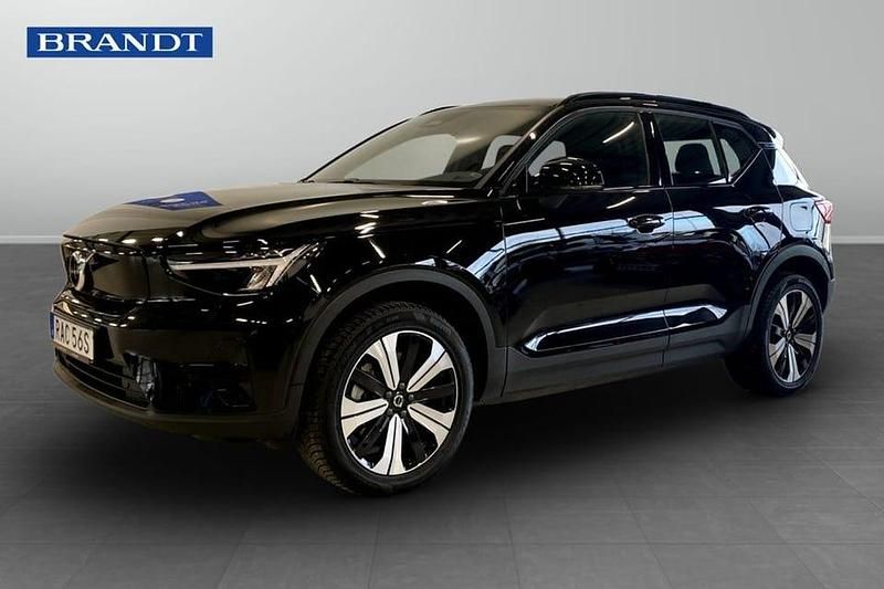 Begagnad Volvo XC40 Core 175 kW (238 HK) 2023 Svart SUV