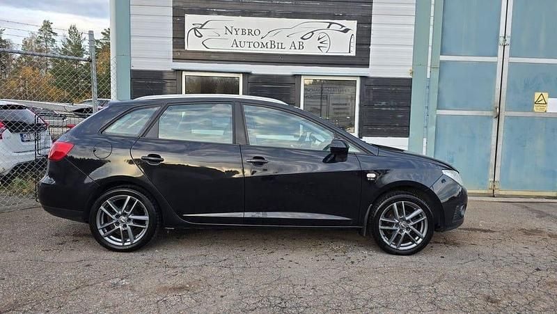Svart Begagnad 2012 Seat Ibiza Style | 44 900 kr (Marknadspris) - Bild 1/4