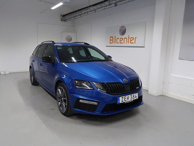 Begagnad Skoda Octavia RS 184 HK (135 kW) 2018 Blå Kombi