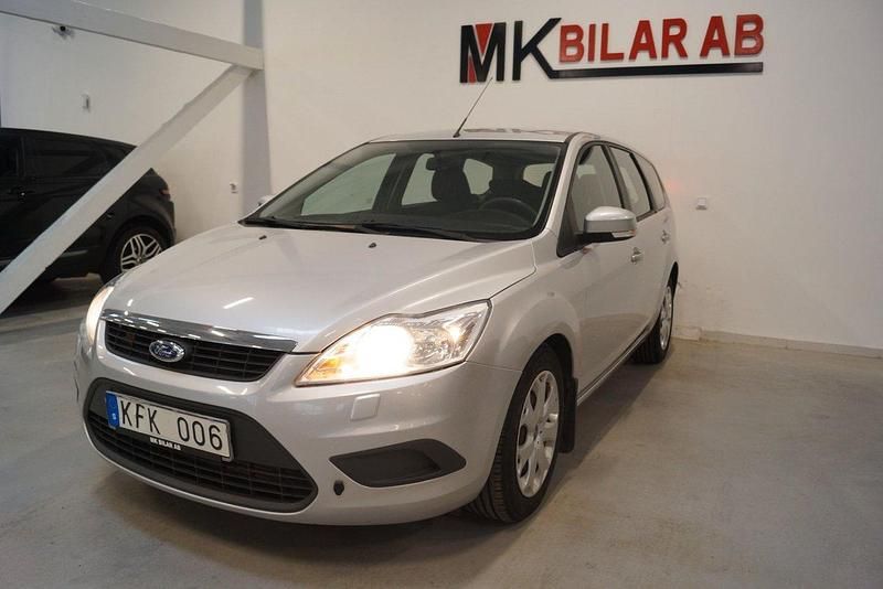 Grå Begagnad 2009 Ford Focus Kombi | 64 900 kr (Dyr) - Bild 1/4