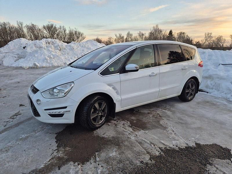 Vit Begagnad 2013 Ford S-MAX Business Edition Minibuss | 50 000 kr (Marknadspris) - Bild 1/1