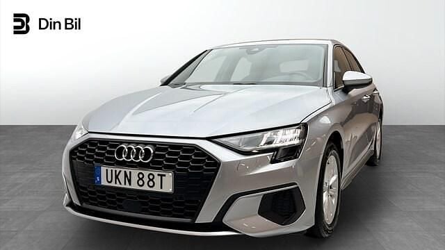 Florettsilver metallic Begagnad 2022 Audi A3 Proline | 239 000 kr (Marknadspris) - Bild 1/4