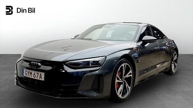 Daytonagrå pärleffekt Begagnad 2022 Audi e-tron GT quattro Design Sedan | 719 000 kr (Marknadspris) - Bild 1/4