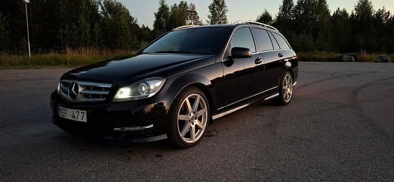 Begagnad Mercedes C300 235 HK (172 kW) 2013 Metallic