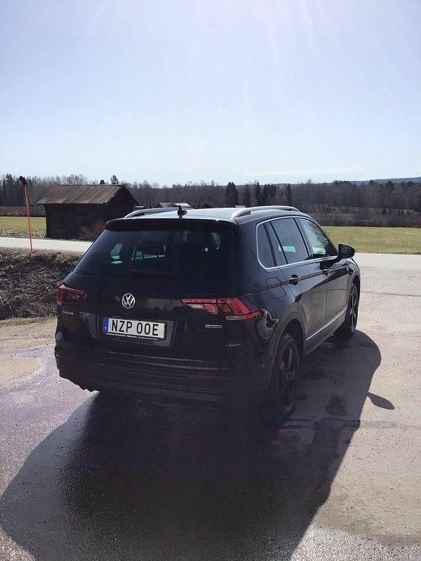 Begagnad VW Tiguan 190 HK (139 kW) 2019 Svart SUV