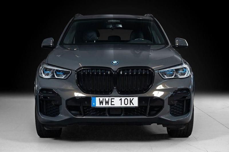Begagnad BMW X5 M Sport 394 HK (289 kW) 2023 Dravit grey metallic SUV