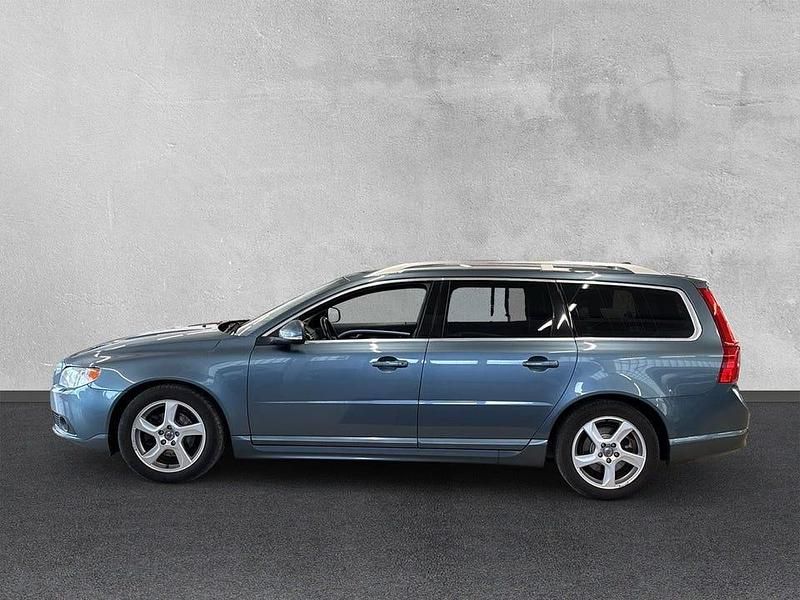 Begagnad Volvo V70 Summum 116 HK (85 kW) 2011 Blå Kombi