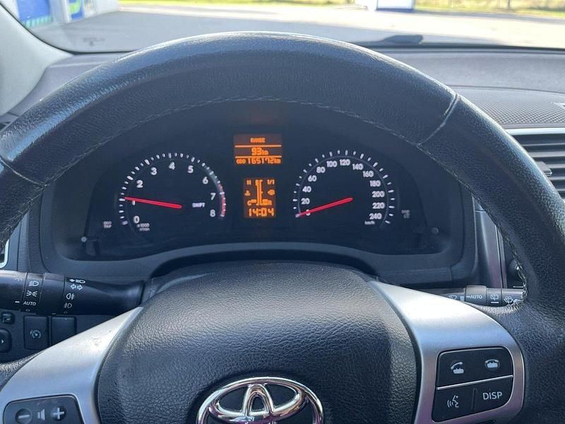 Svart Begagnad 2015 Toyota Avensis Edition Kombi | 120 000 kr (Marknadspris) - Bild 1/4