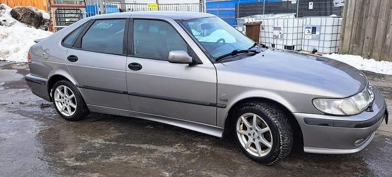 Begagnad Saab 9-3 150 HK (110 kW) 2001 Grå