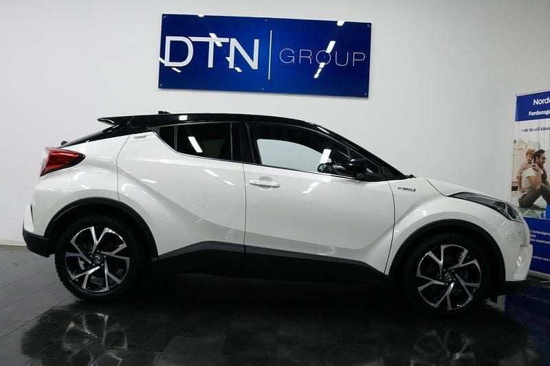 Begagnad 2018 Toyota C-HR+ Style SUV | 219 000 kr (Marknadspris) - Bild 1/4