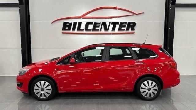 Röd Begagnad 2013 Opel Astra Enjoy Kombi | 69 800 kr (Lite dyr) - Bild 1/3